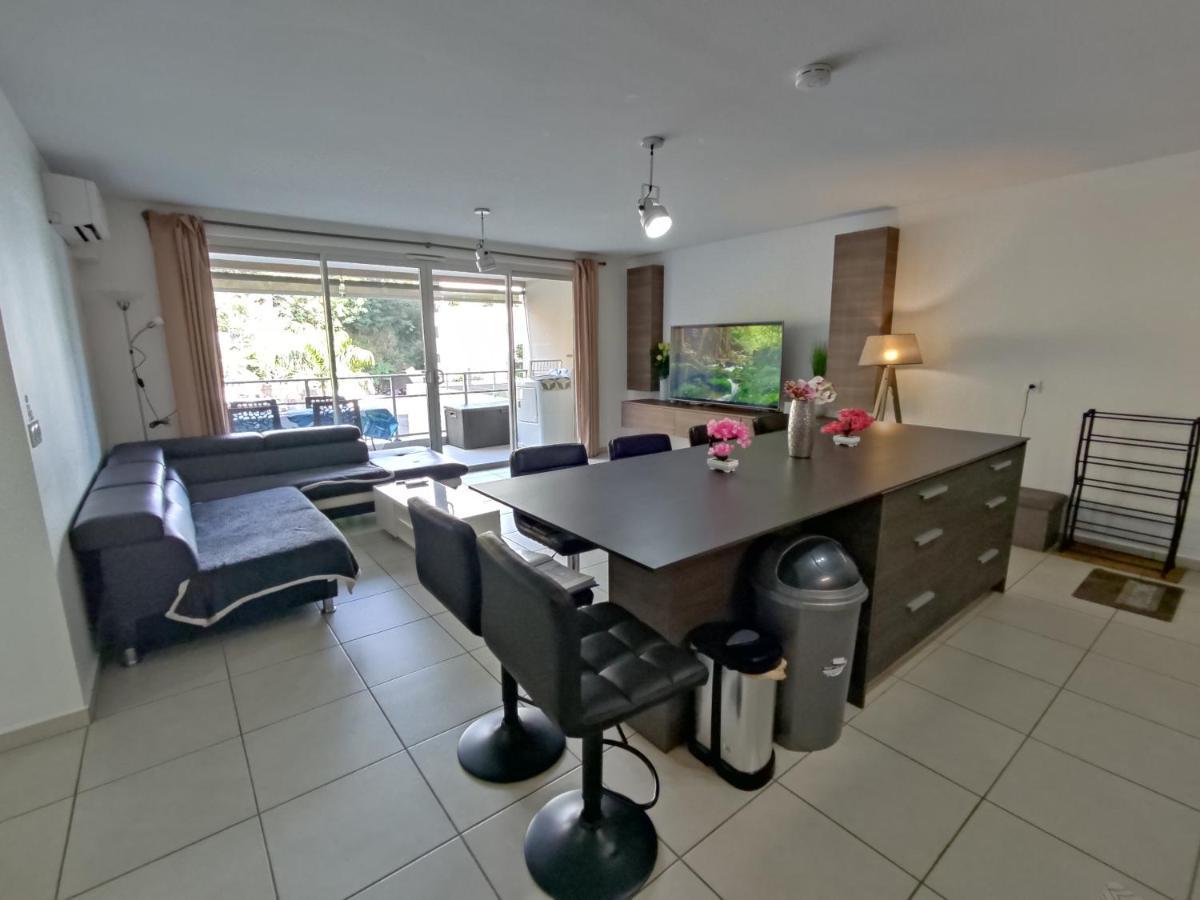 Elegant F3 A La Villa Stencer, Papeete, Calme Climatise Et Spacieux 파페에테 외부 사진